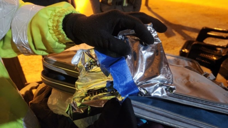 Con la ayuda de un perro, gendarmes secuestraron marihuana dentro del equipaje de dos pasajeros